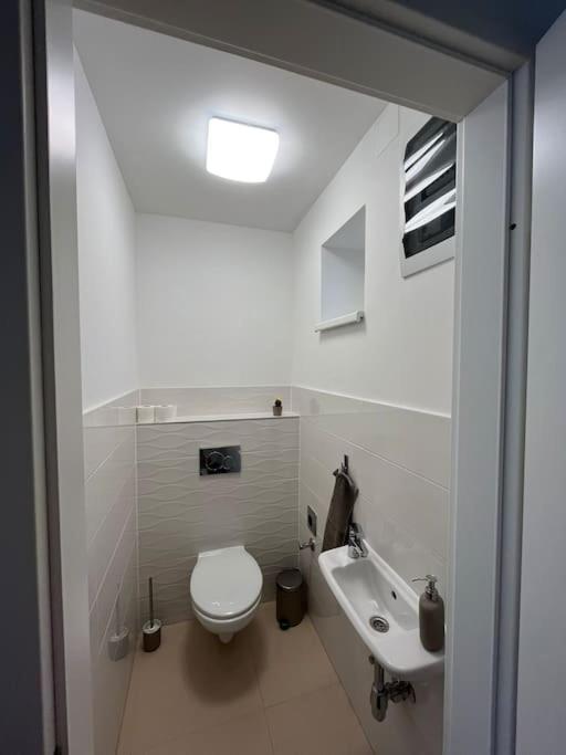 Swan Apartman - Keszthely Buitenkant foto